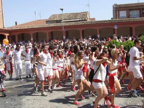 12-1-Castej&oacute;n-Fiestas-chupinazo-pasacalles-1132.jpg