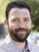 Carlos-Moreno.jpg
