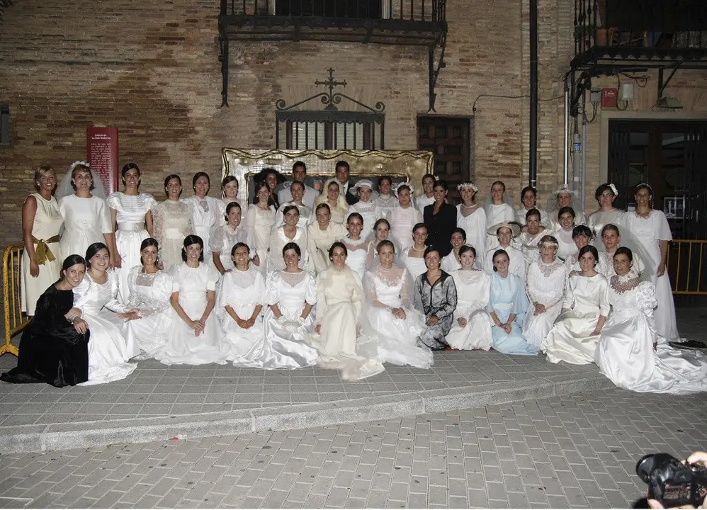 6-Desfile-de-trajes-de-novia-antiguos-en-Falces-1136-1024x739.jpg