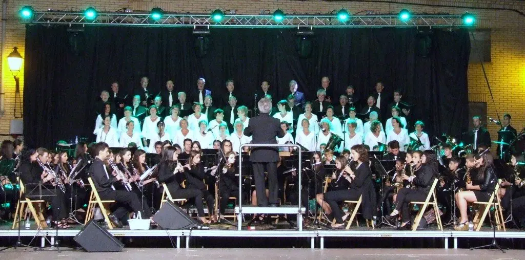 7-Concierto-de-la-Banda-de-Valtierra-1137-1024x508.jpg