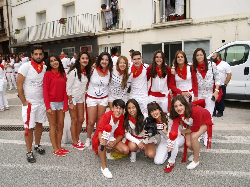 12-Fiestas-Monteagudo-cuadrilla-3-1137-1024x768.jpg