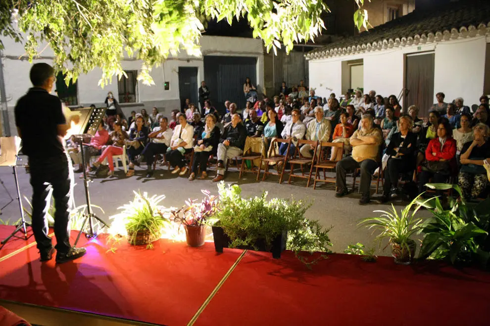8-Fontellas-recita-a-Miguel-Hern&aacute;ndez-en-su-velada-po&eacute;tica-11381.jpg