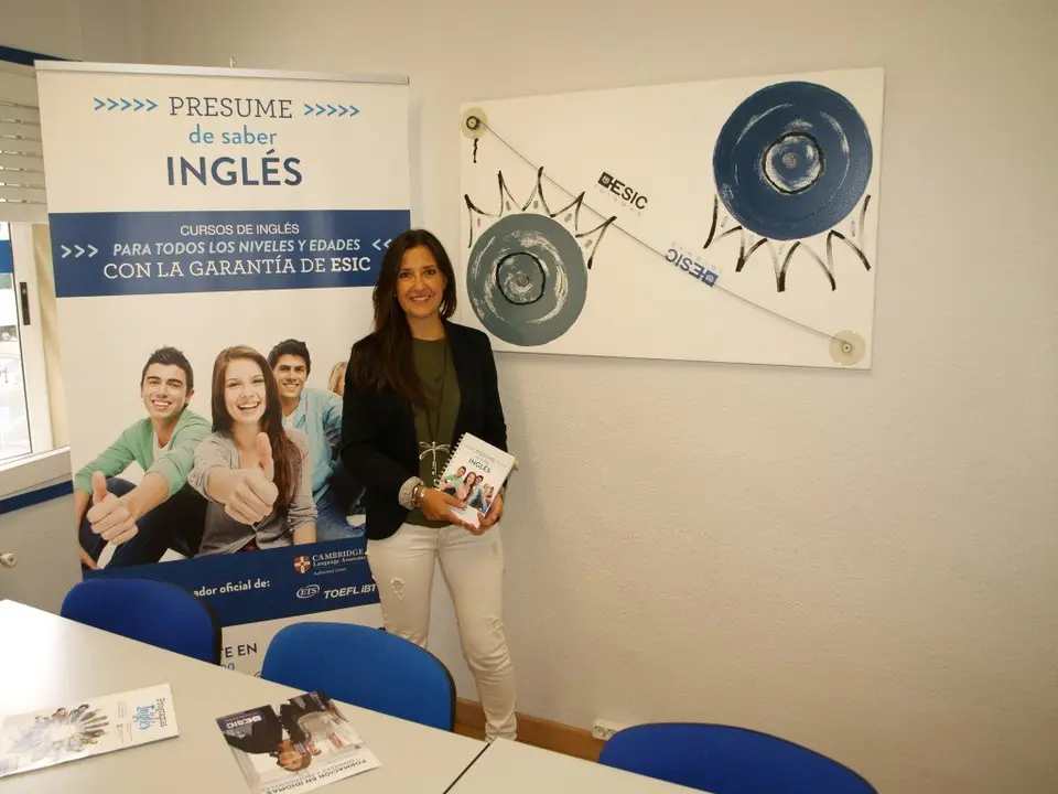 20-&Aacute;ngela-Carnicero-de-ESIC-Idiomas-1140-1024x768.jpg
