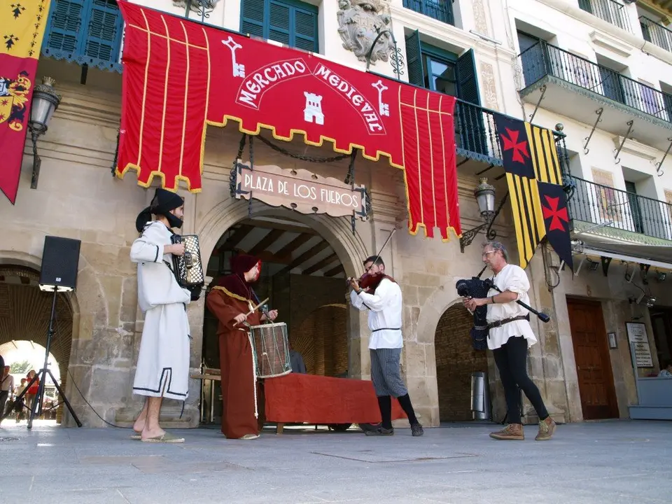 12-Mercado-Medieval-preg&oacute;n-1142-1024x768.jpg