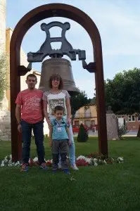 10-Familia-Puig-Fajardo-Mayordomos-Virgen-de-la-Pena-1143-e1443626019873-199x300.jpg