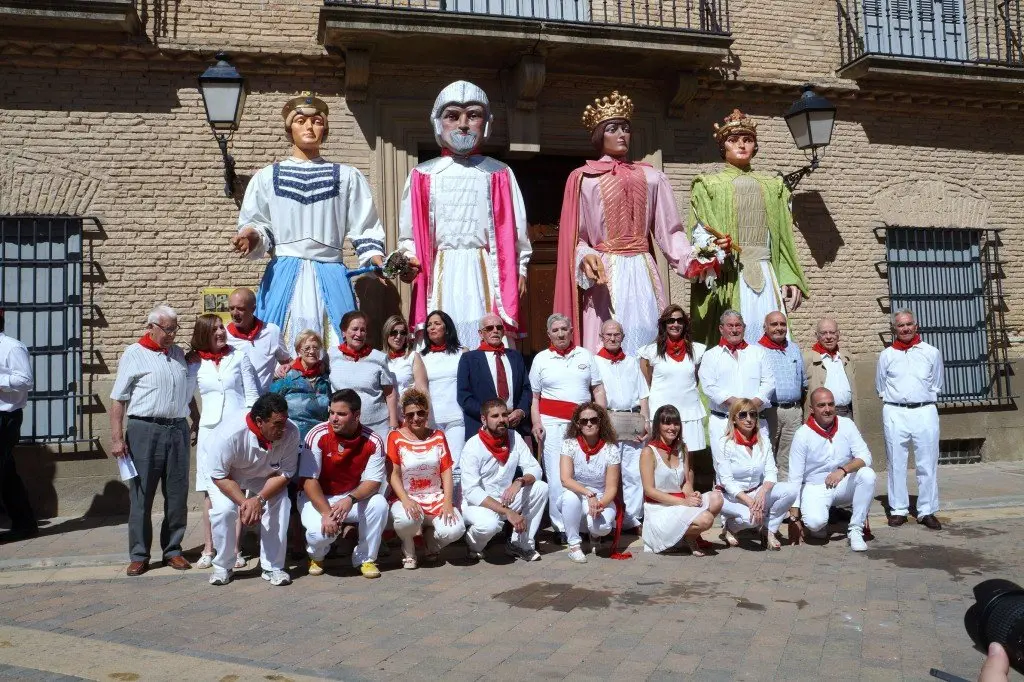 31-Homenaje-a-la-primera-corporacion-de-Villafranca-todos-juntos-1144-1024x682.jpg