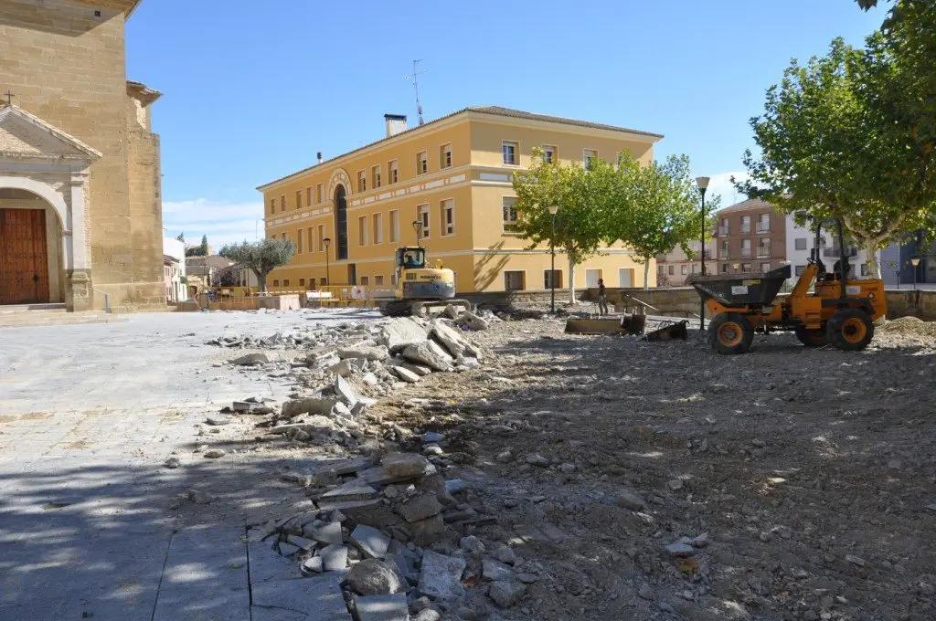 13-Obras-en-la-plaza-de-Ejea-1147-1024x680.jpg
