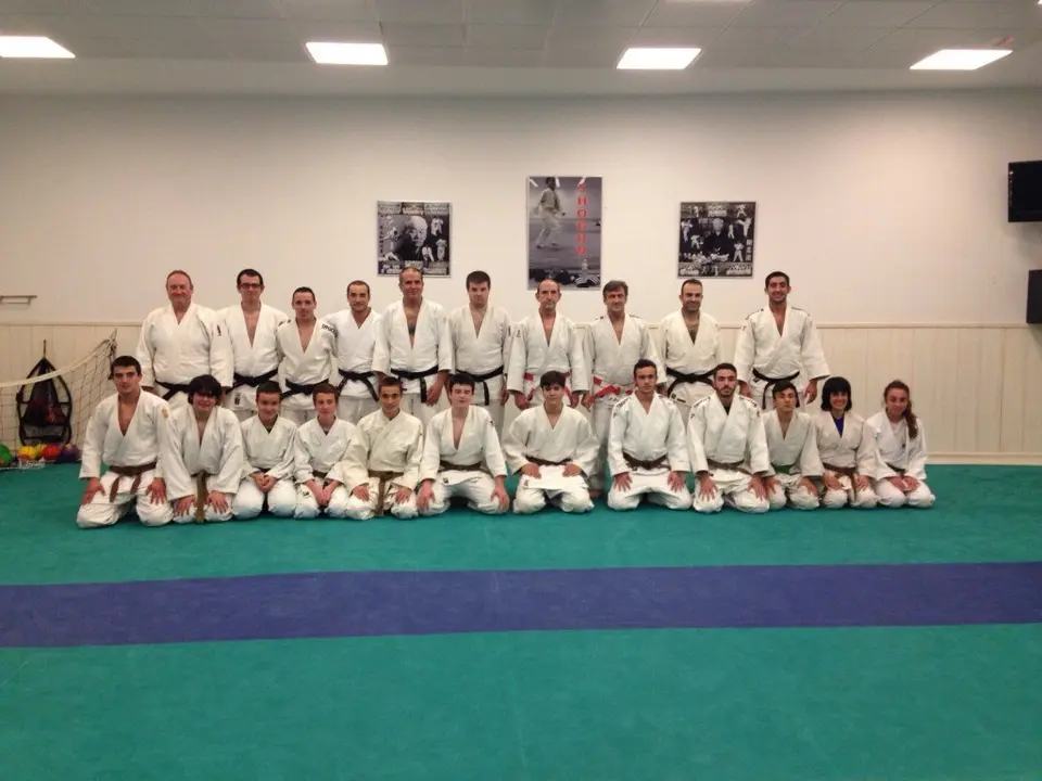 16-Shogun-participantes-en-curso-de-Kata-1148-1024x768.jpg
