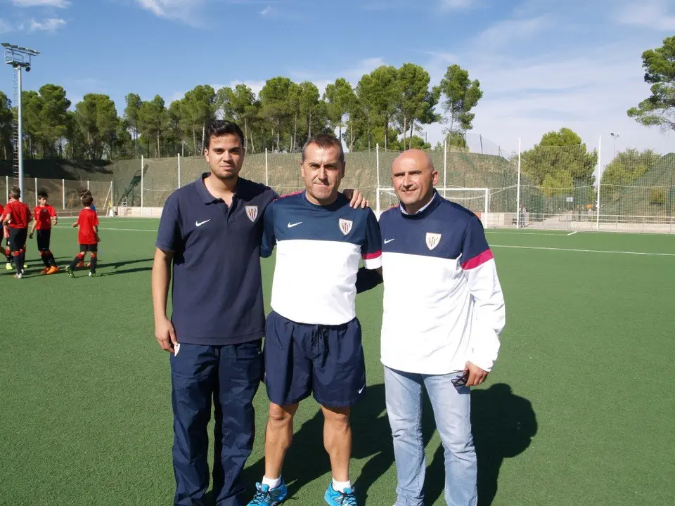 23-Amigos-que-entrenan-al-Aluvi&oacute;n-de-2&ordm;-infantil-1149-1024x768.jpg