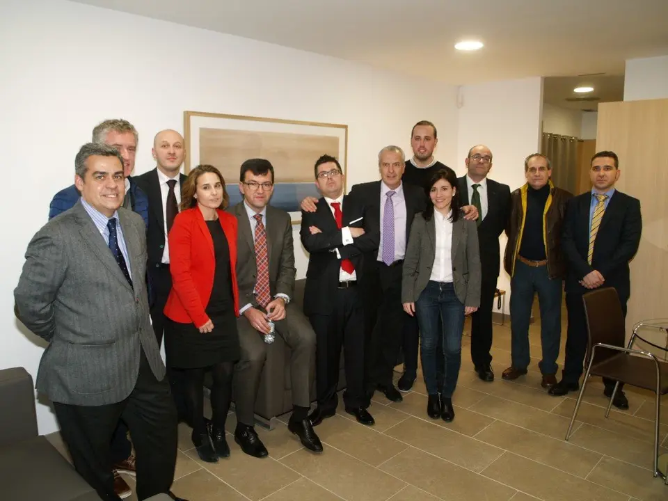 2-Tanatorio-Mart&iacute;nez-Barrio-Lourdes-inauguraci&oacute;n-equipo-M&eacute;mora-11561-1024x768.jpg