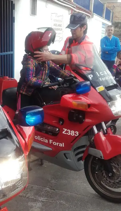 Polic&iacute;a-Foral-en-Carcastillo.jpg