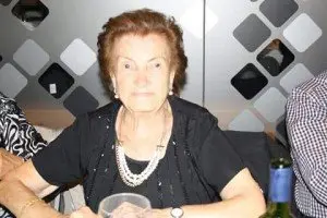 38-Bienve-cumple-90-a&ntilde;os-1162-300x200.jpg