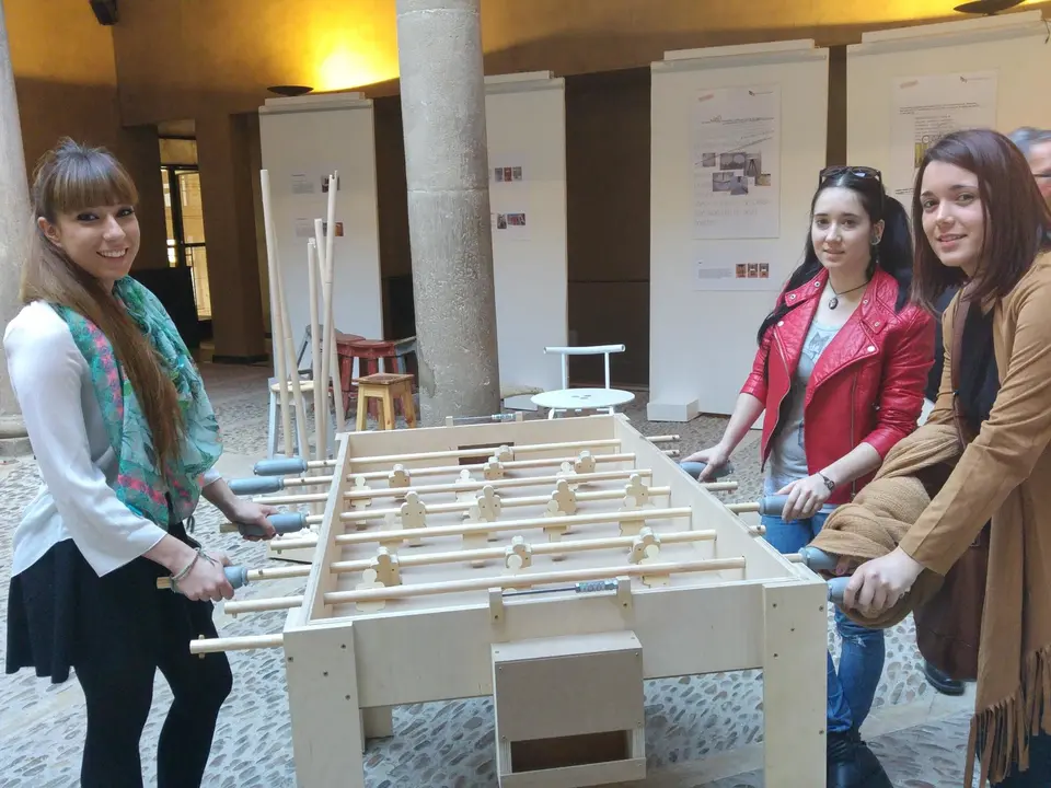 7-Ecodise&ntilde;o-en-el-patio-de-la-UNED-futbol&iacute;n-1163.jpg