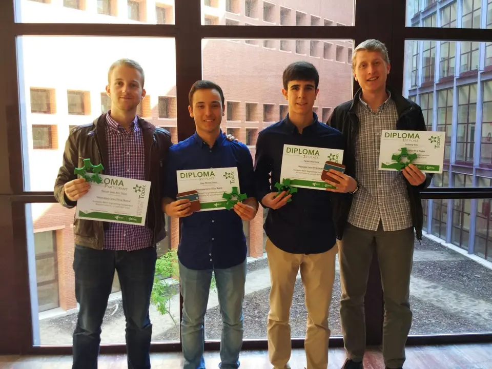11-Diego-Monreal-2&ordm;-por-la-izquierda-estudiante-Ingenier&iacute;a-1165.jpg