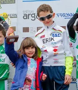 42-Erik-Laiglesia-ganador-carrera-en-Villava-1165-260x300.jpg