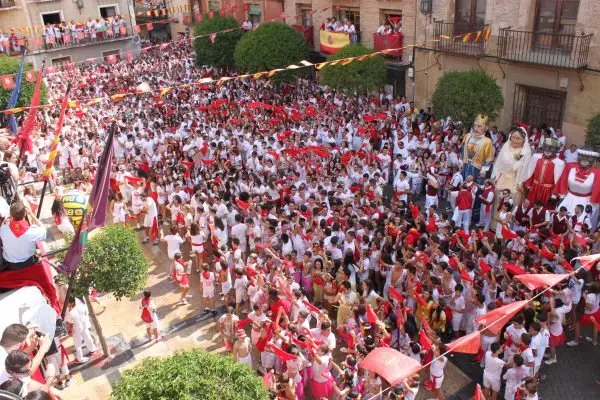 12-Cintruenigo-cohete-archivo-1173.jpg