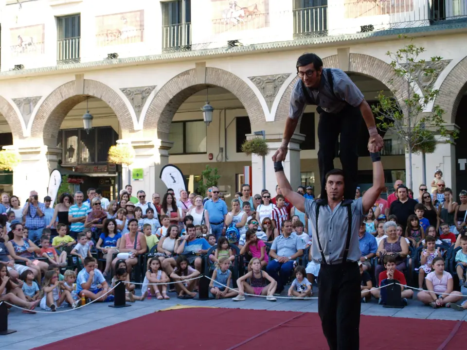 42-Circo-en-la-calle-Tresperté-1175.jpg