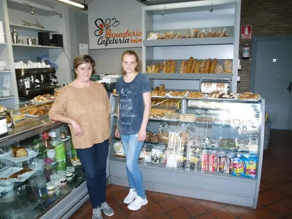 38-Panader&iacute;a-Cafeter&iacute;a-Iratxe-Pili-y-Cristina-1177.jpg