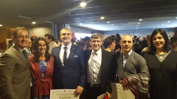 Galardonados-con-la-VIcepresidenta-del-COE.jpg