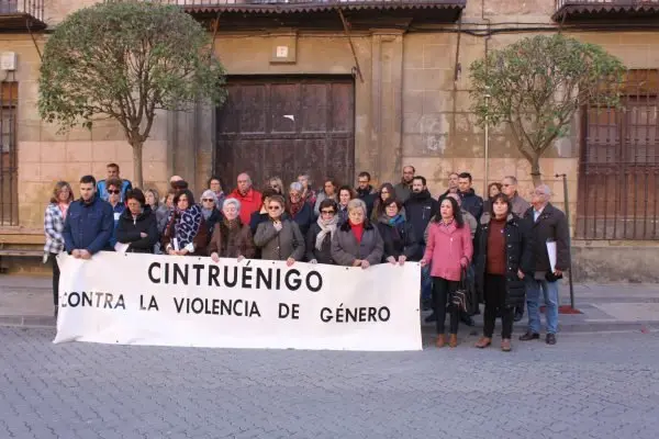 Concentraci&oacute;n-d&iacute;a-contra-la-violencia-de-g&eacute;nero-014.jpg