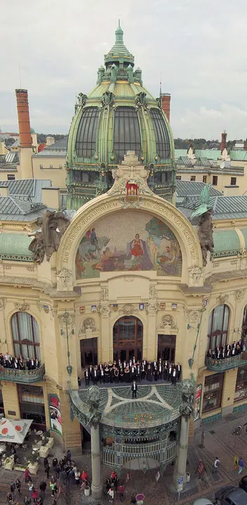 Orquesta-Sinf&oacute;nica-de-Praga.jpg
