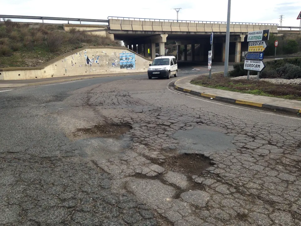 5-Tudela-Rotonda-del-pol&iacute;gono-en-la-Variante-1185.jpg