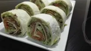 32-Aperitivo-de-salmon-y-aguacate-1188-300x168.jpg