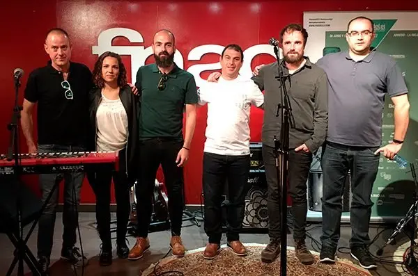 La-organizaci&oacute;n-del-F&aacute;rdelej-Festival-con-los-componentes-de-Musgo.jpg