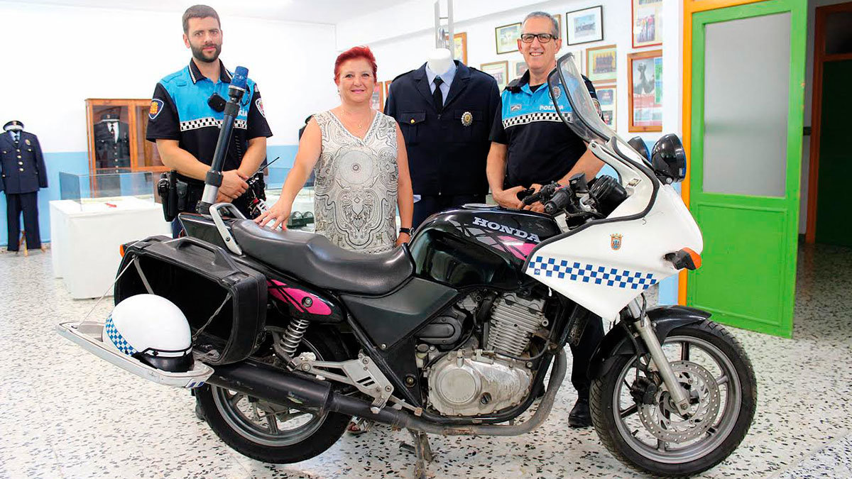cesión-moto-Policía