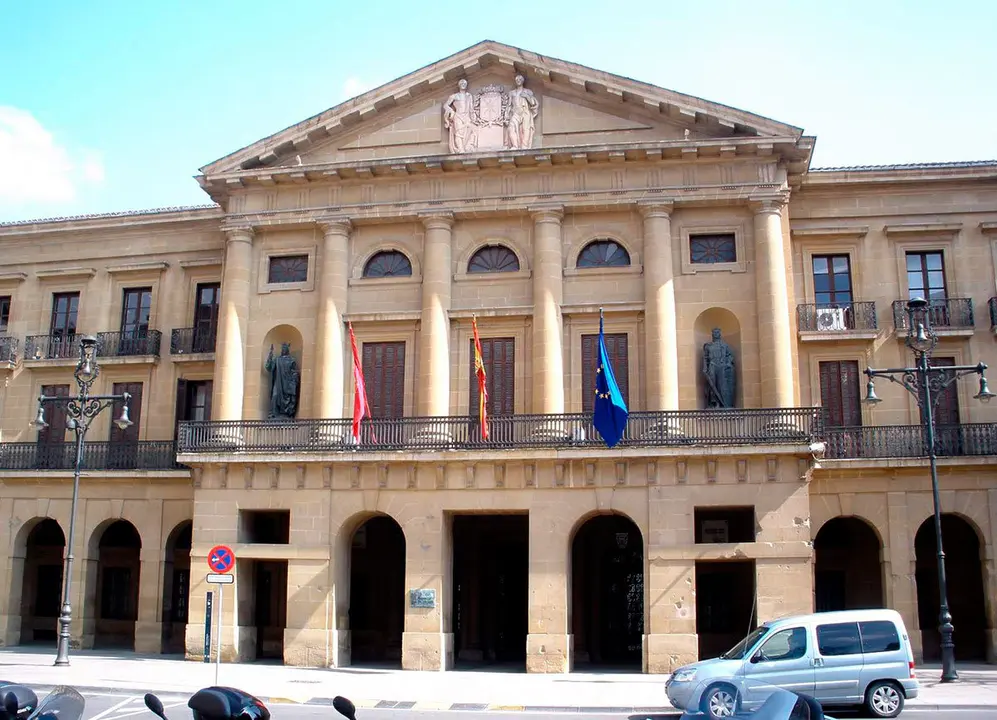 Pamplona_-_Palacio_de_Navarra_6