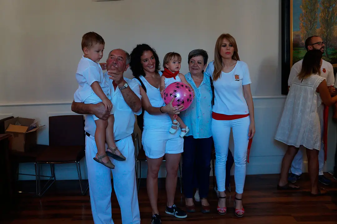Imposici&oacute;n pa&ntilde;uelicos en Villafranca 10
