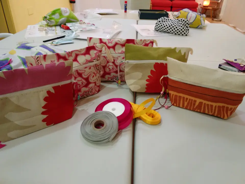 Costura F&aacute;cil & Creativa para j&oacute;venes y mayores