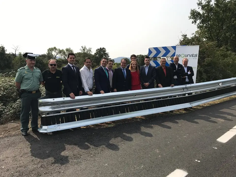 26-Las-carreteras-de-La-Rioja-estrenan-un-sistema-de-contenci&oacute;n-pionero-1204