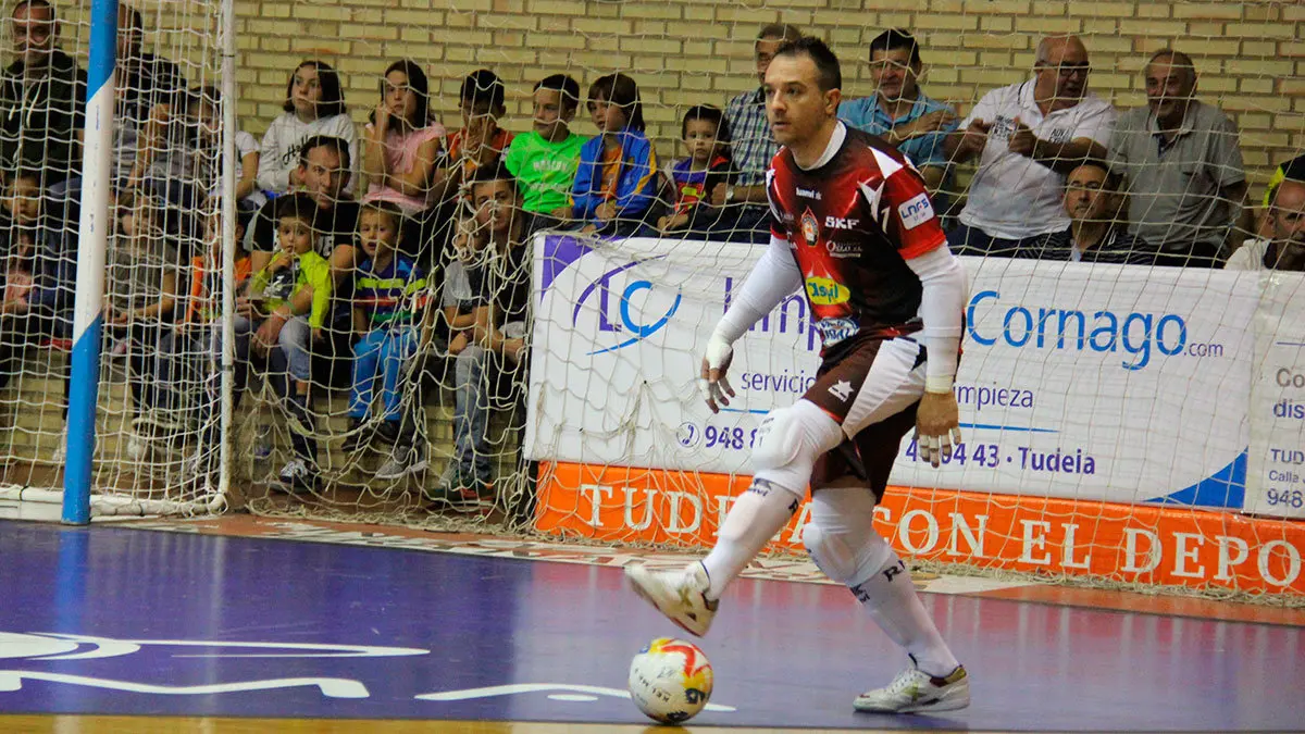 Gus, Aspil Vidal