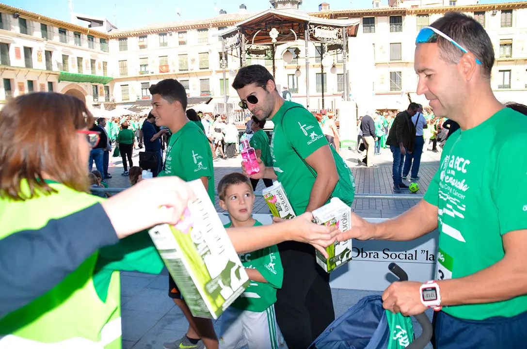 II Marcha contra el c&aacute;ncer 65
