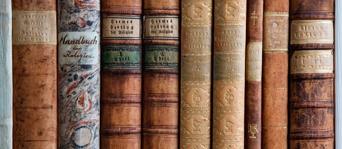 Austria_-_Admont_Abbey_Library_-_1381