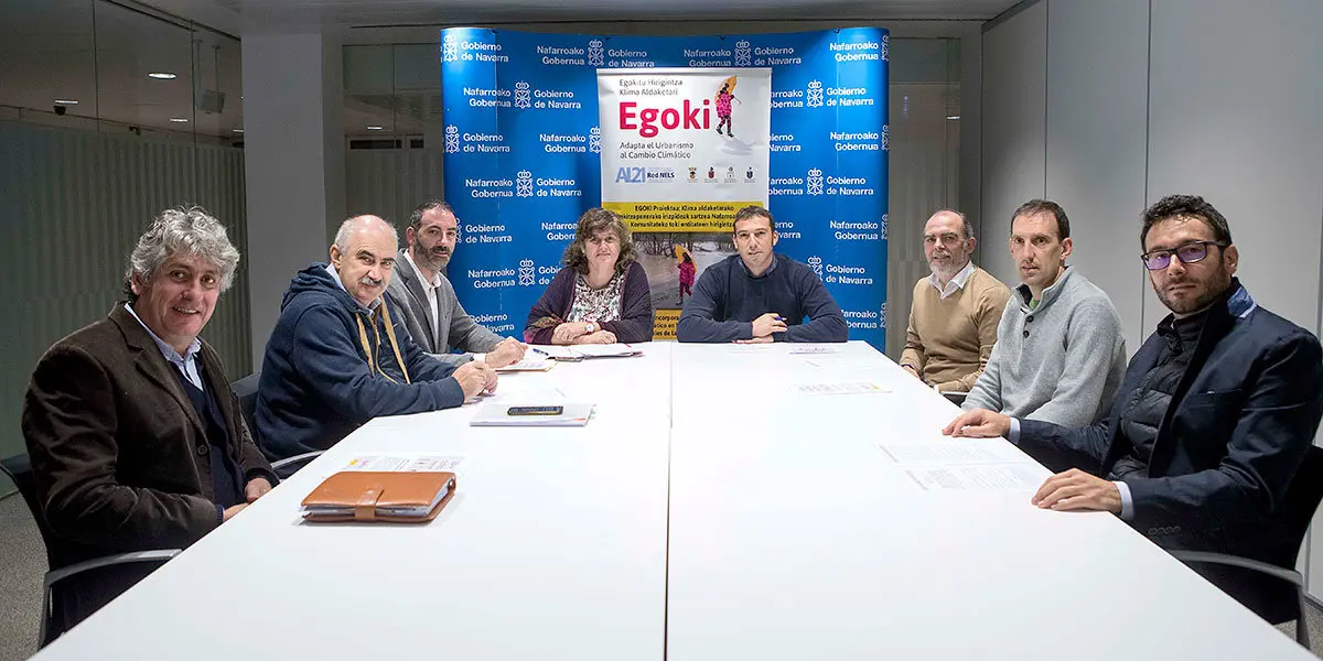 Fernando Mendoza (jefe del &Aacute;rea Lusarea (Navuinsa); Jos&eacute; M&ordf; Aierdi, director gerente de Nasuvinsa; Gorka Garc&iacute;a, alcalde de Corella; Eva Garc&iacute;a, directora general de Medio Ambiente y Ordenaci&oacute;n del Territorio; Ra&uacute;l Maiza, presidente de Red NELS, Alberto Ilund&aacute;in, alcalde de No&aacute;in-Valle de Elorz; Mikel Gastesi, alcalde de Esteribar; y Asier Urra, alcalde de Villatuerta