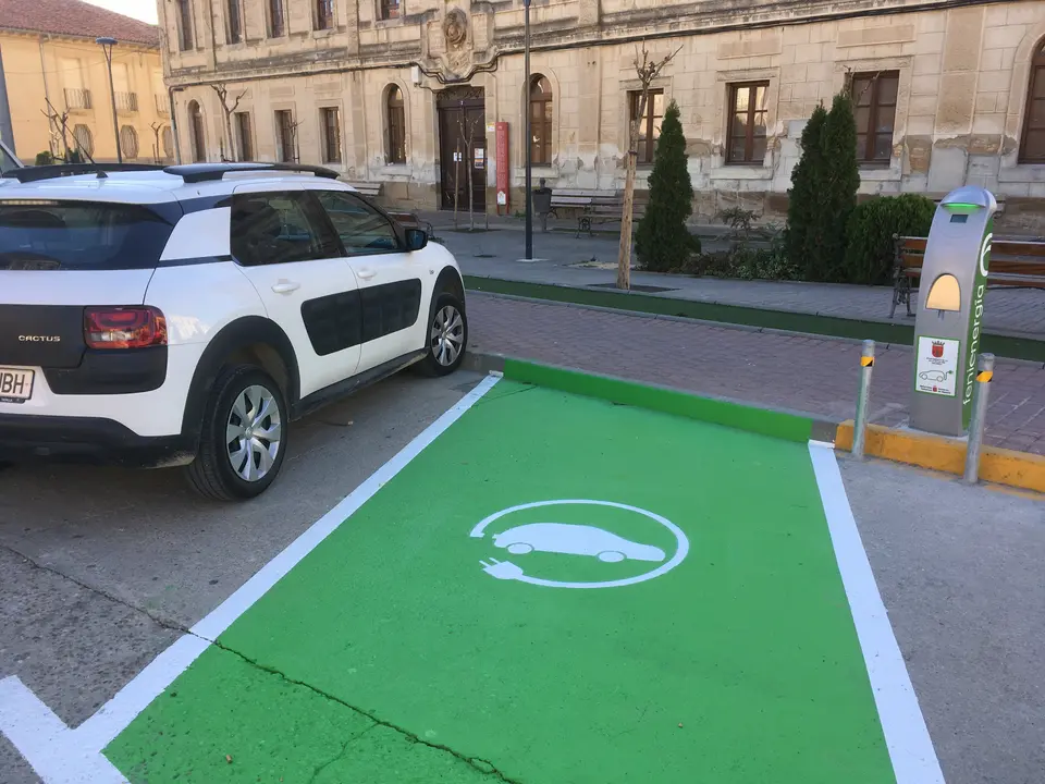 Nuevo punto de recarga en Falces