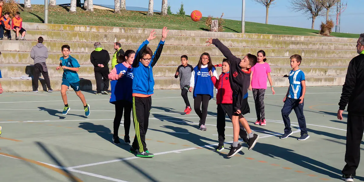 El polideportivo alfare&ntilde;o acogi&oacute; la jornada deportiva InterCras