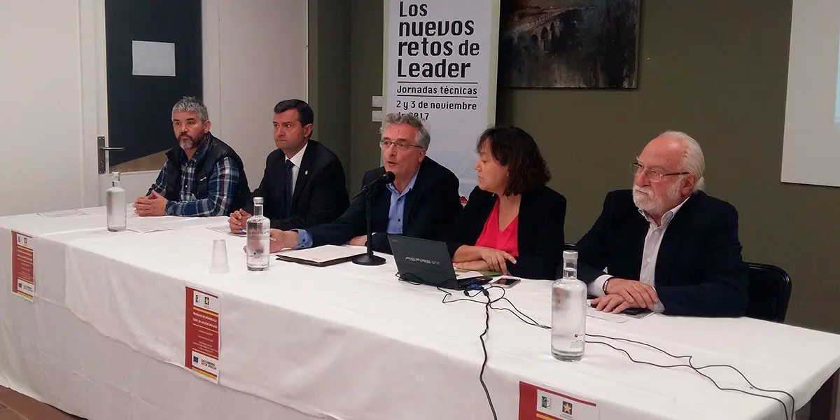 Olona en la inauguraci&oacute;n de las jornadas "Los nuevos retos del leader"