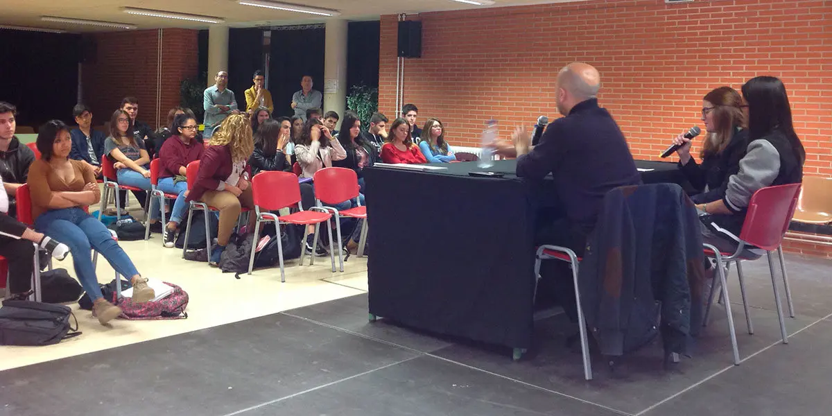 Charla con Luis Alegre