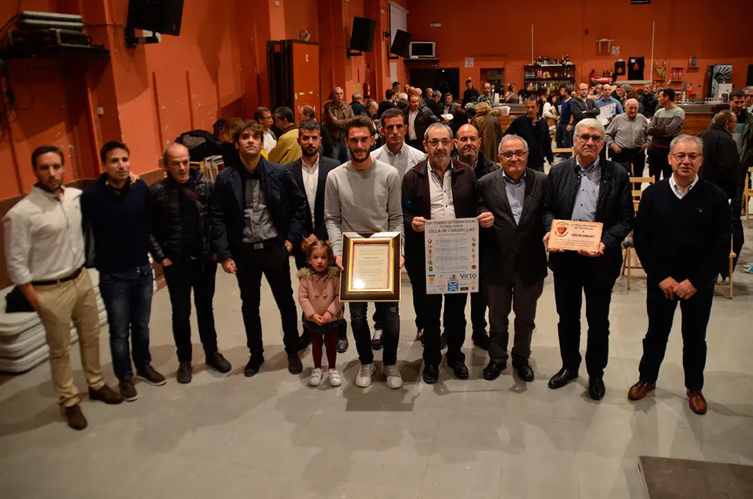Presentaci&oacute;n del Villa de Cabanillas y Premio para Roberto Torres 1