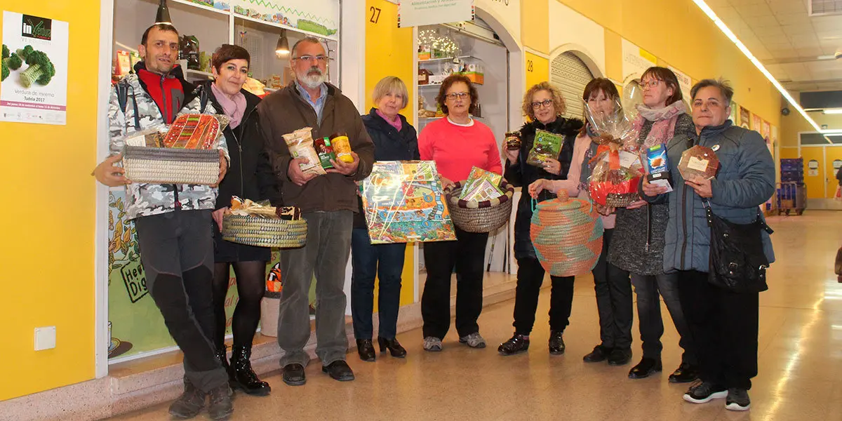 Algunos de los voluntarios de la tienda de Comercio Justo de Tudela