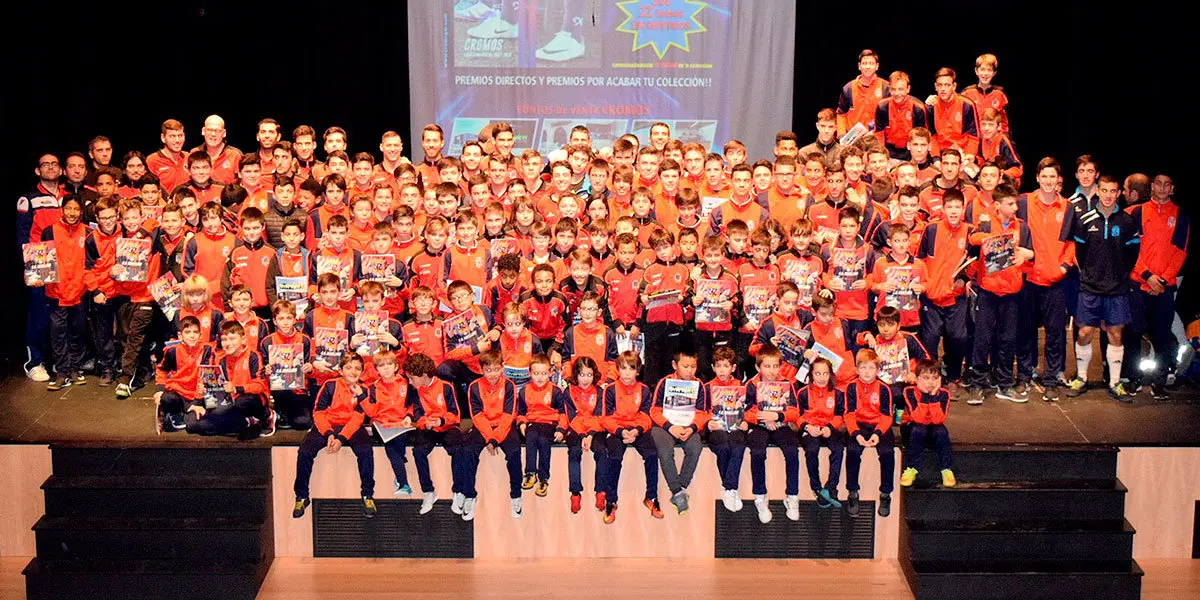 Presentaci&oacute;n del &aacute;lbum y los cromos del Corellano