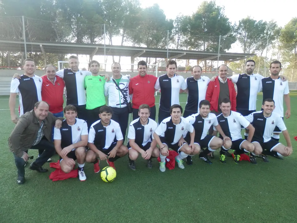 14 Pe&ntilde;a La Teba 2011