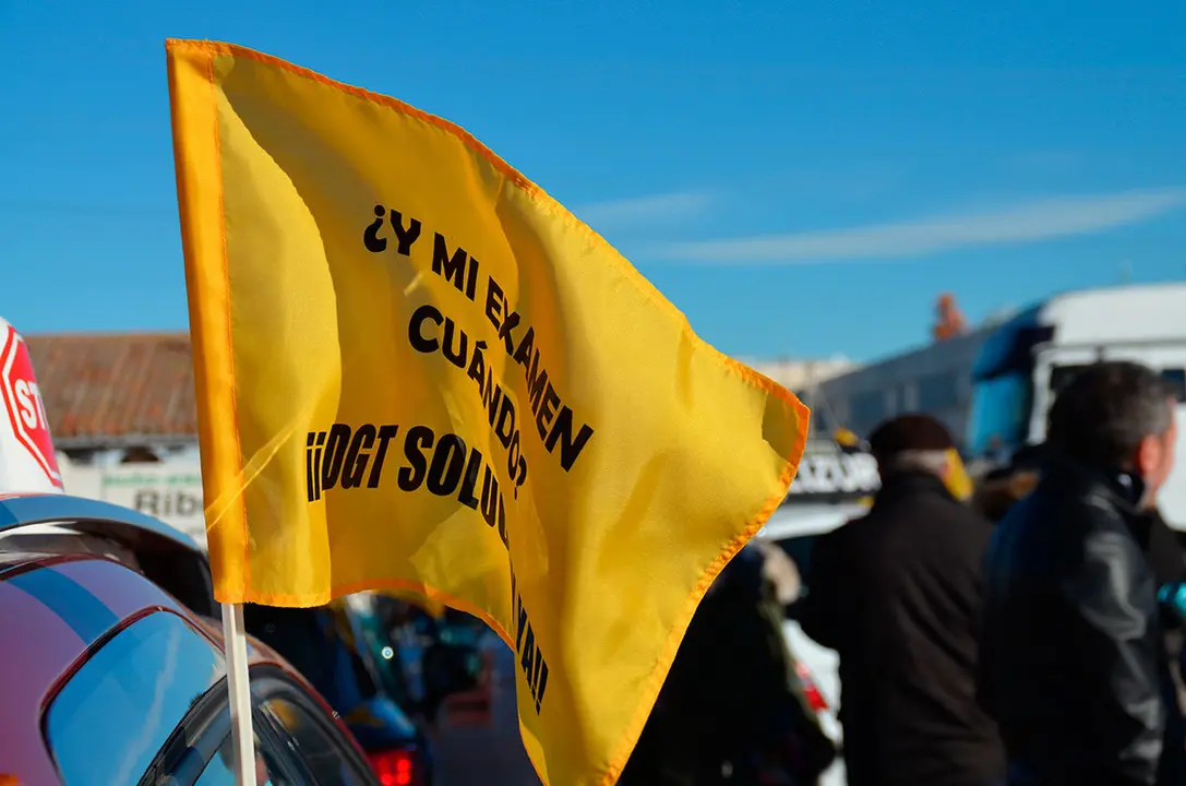 Manifestaci&oacute;n de las autoescuelas 9