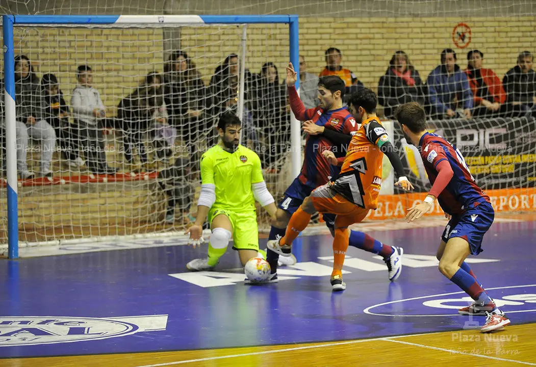 171222_LEVANTE_8025