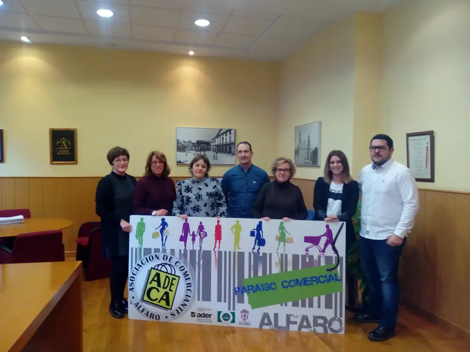 foto entrega vales 500 &euro;-1