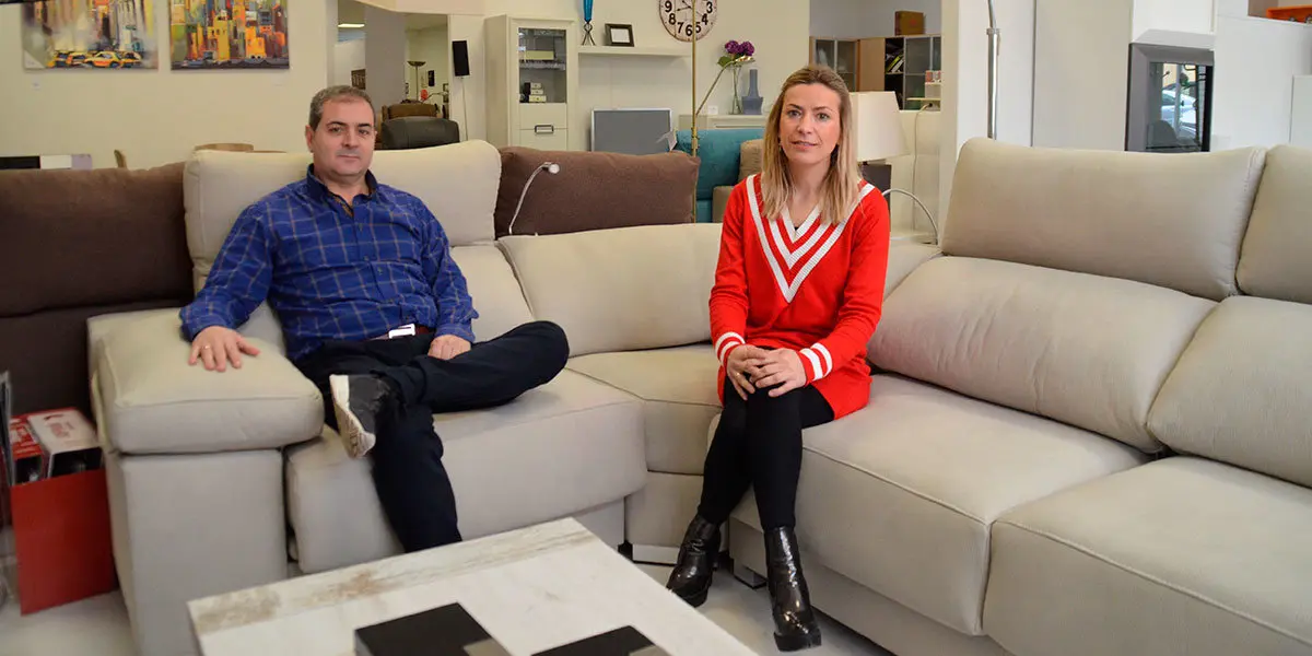 Jos&eacute; Luis Garc&iacute;a y Laura Sancet est&aacute;n al frente de Muebles Ant&oacute;n desde hace diecisiete a&ntilde;os