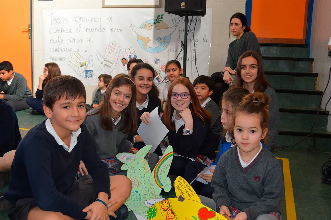 D&iacute;a de la Paz en el colegio Compa&ntilde;&iacute;a de Mar&iacute;a 1